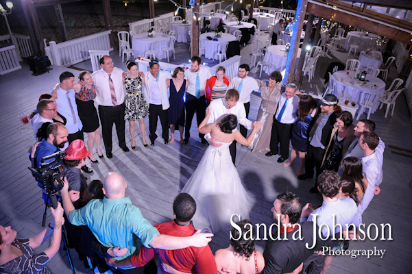 Best Lakeside wedding at Paradise Cove in Orlando, Florida - Wedding photographer - Sandra Johnson (SJFoto.com)